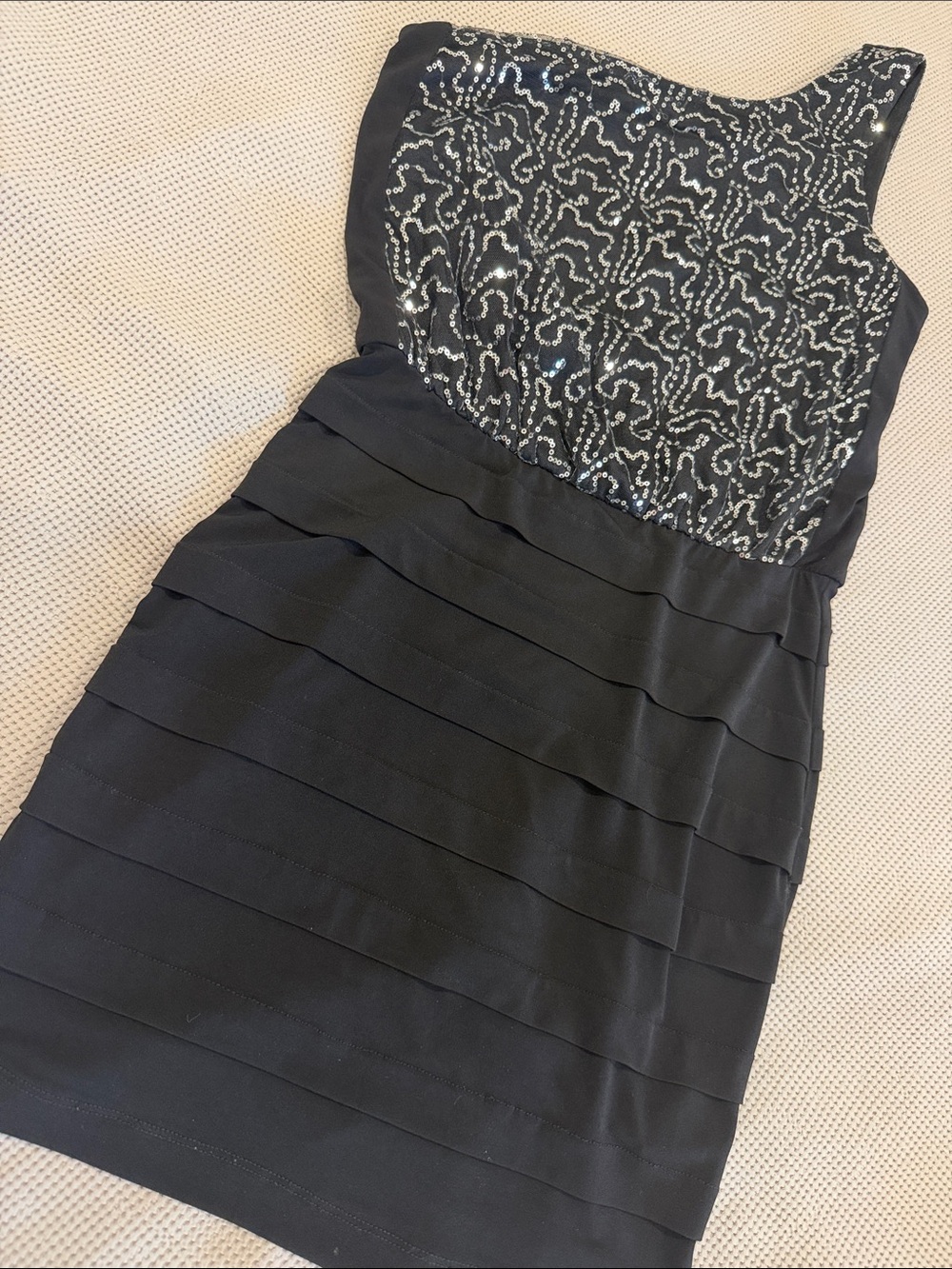Byer California Black One-Shoulder Sequin Layered Sheath Dress
